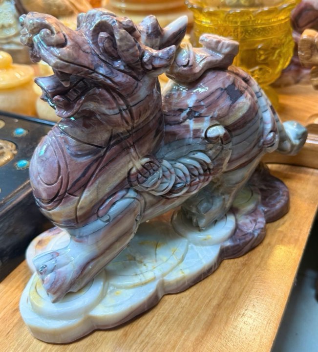 Tỳ Hưu Chiêu Tài Bằng Đá Quý — ảnh 2
