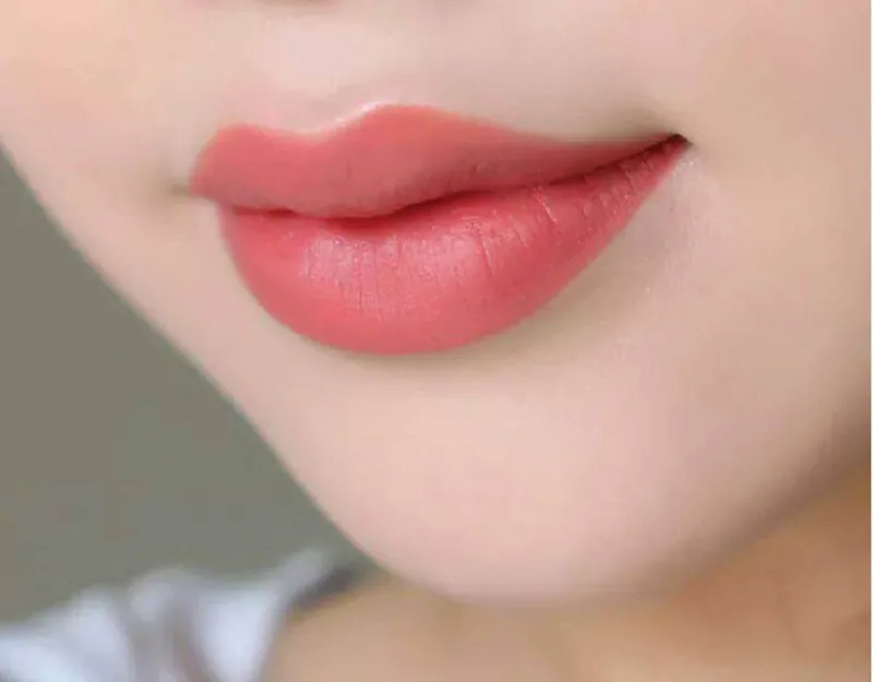 Tướng môi: cốt, hình, độ tươi, màu, dày mỏng và thần — nhân tướng liên hoa