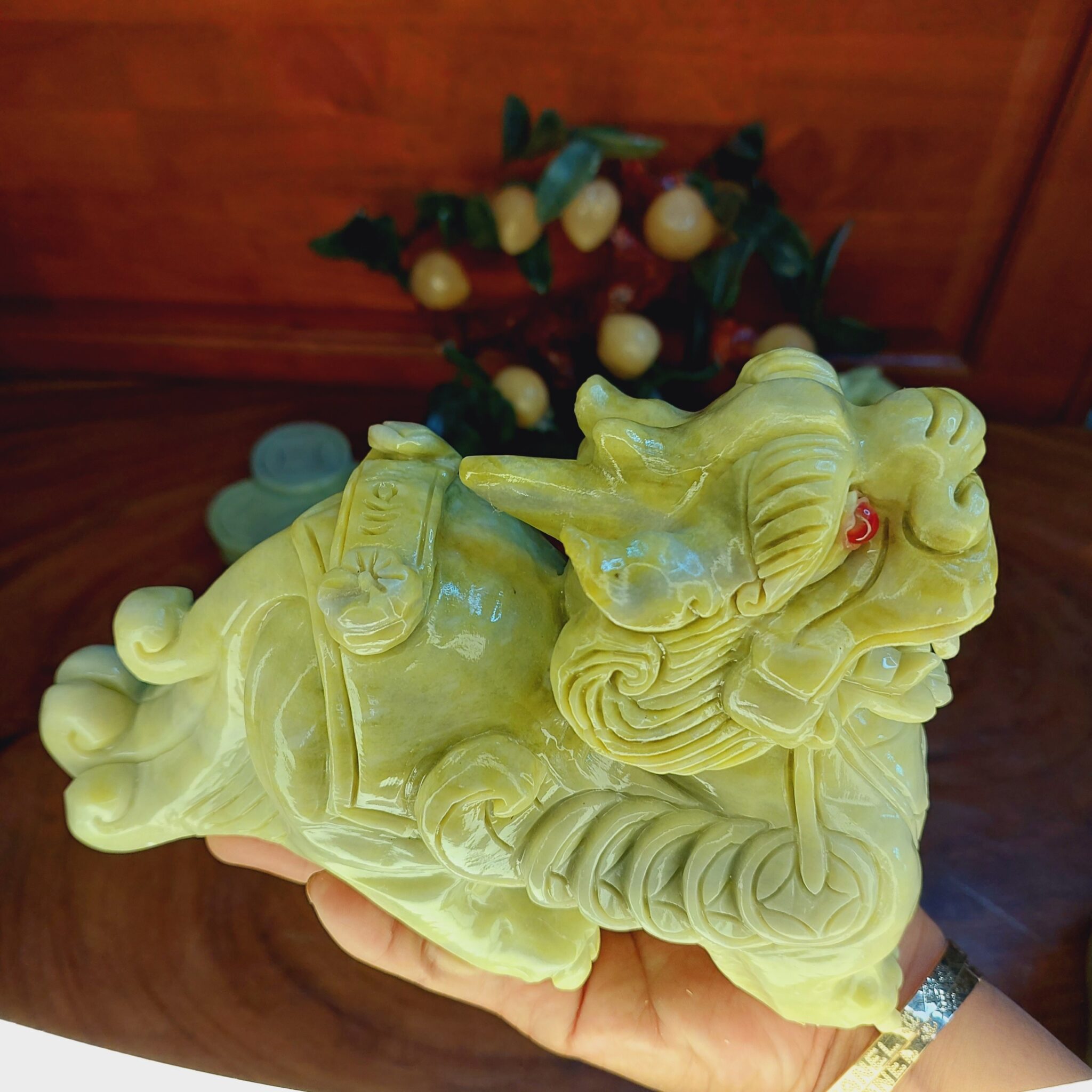 TỲ HƯU LIÊN HOA CÕNG GẬY NHƯ Ý