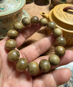 Vòng trầm hương cao cấp liên hoa 14mm
